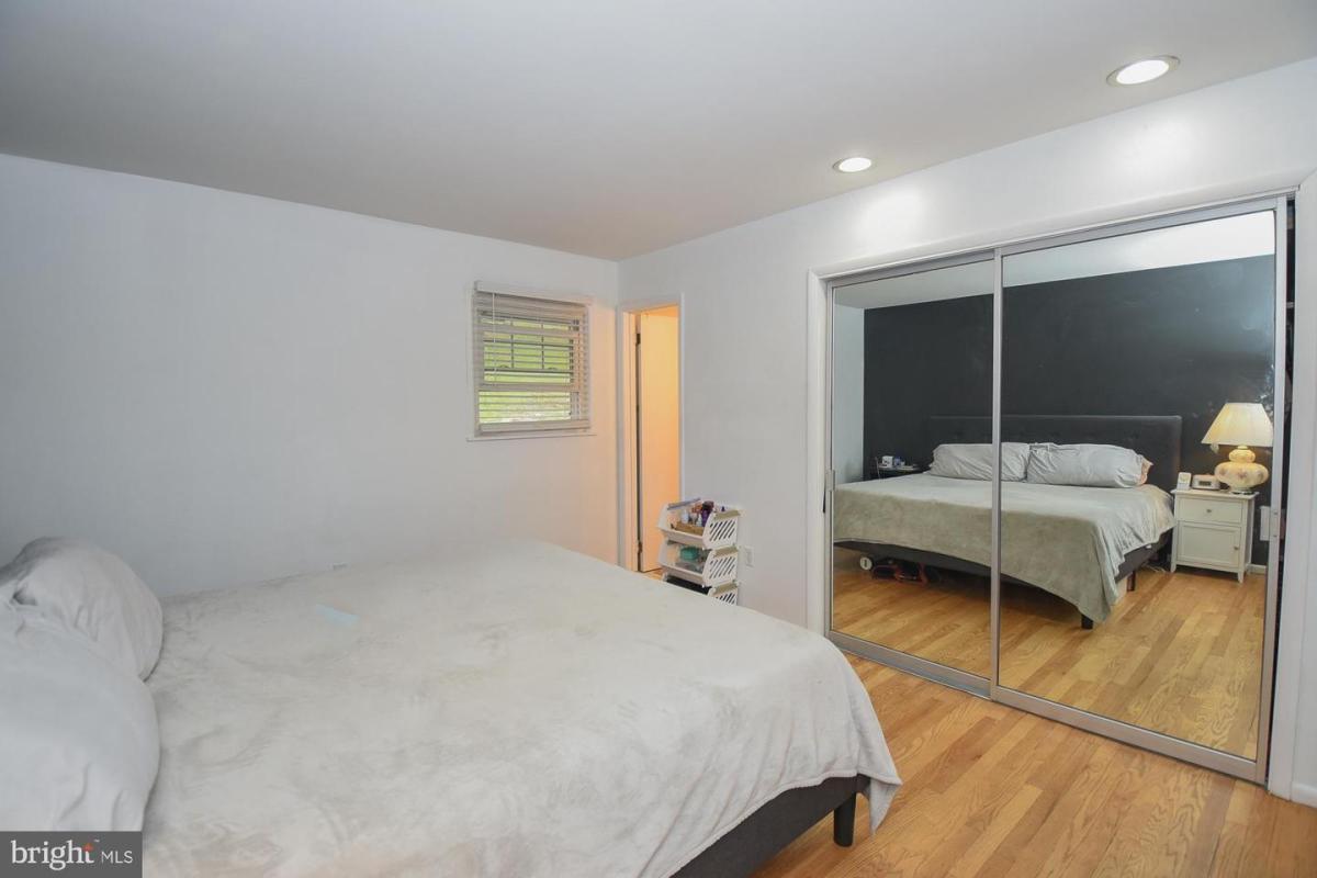 1114Bedford 25