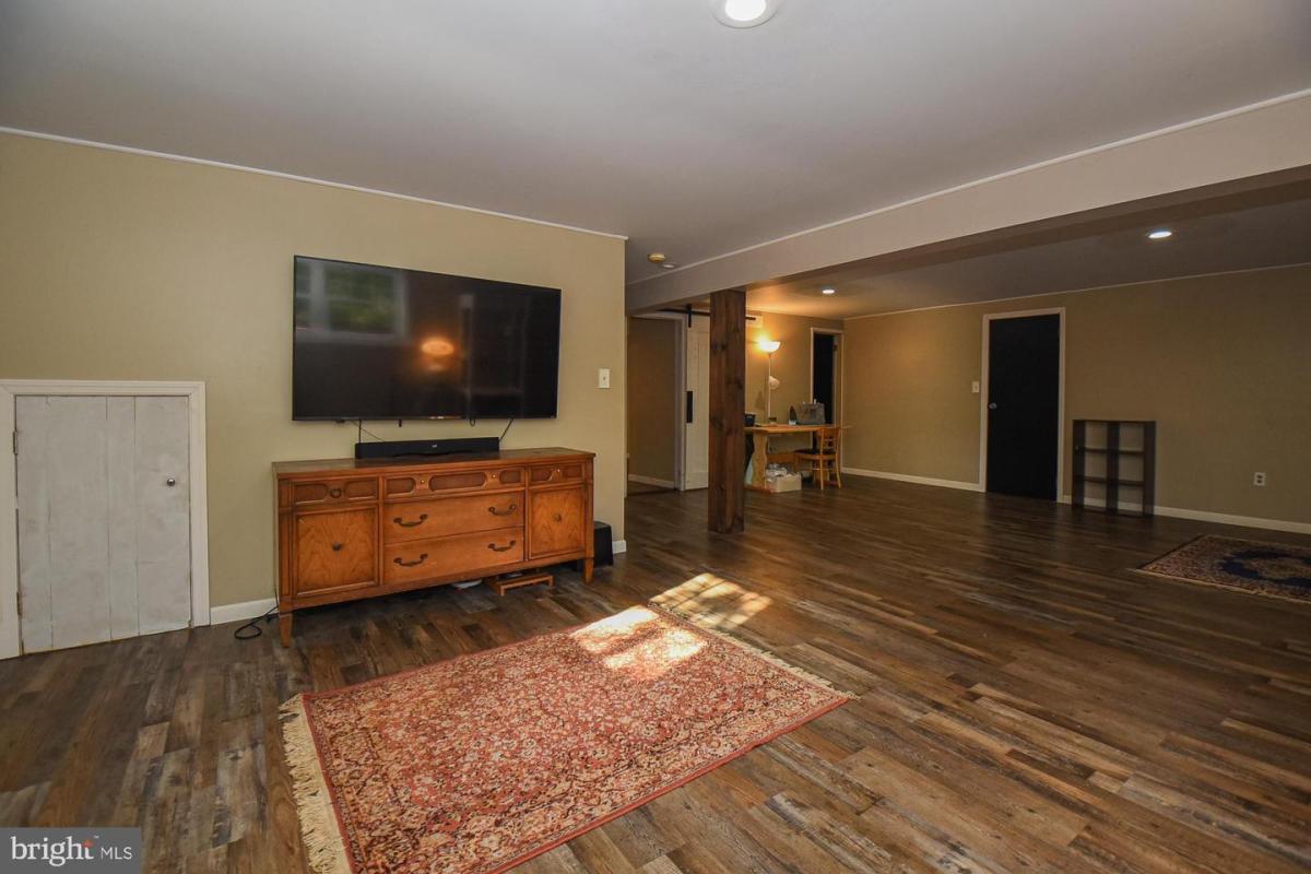 1114Bedford 31