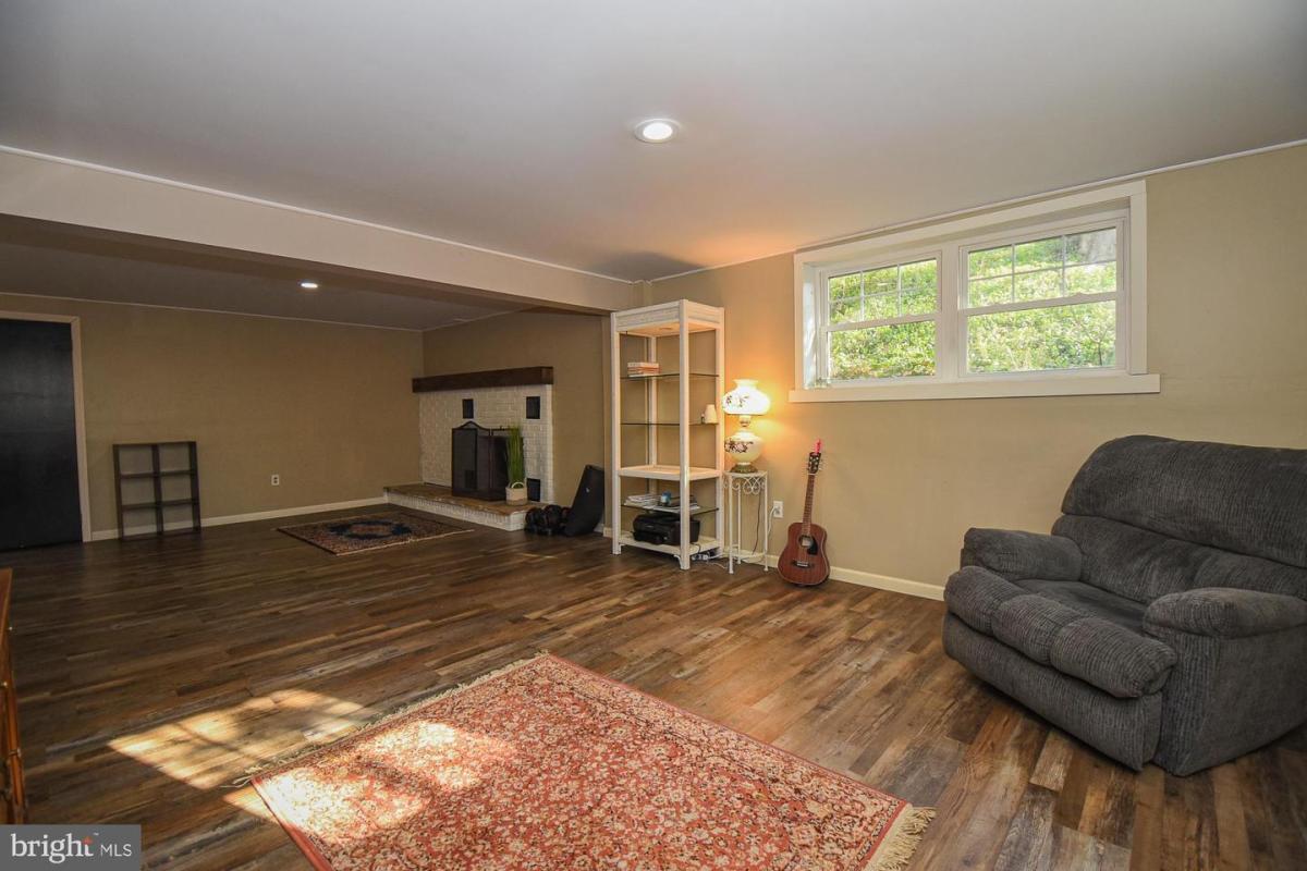 1114Bedford 32