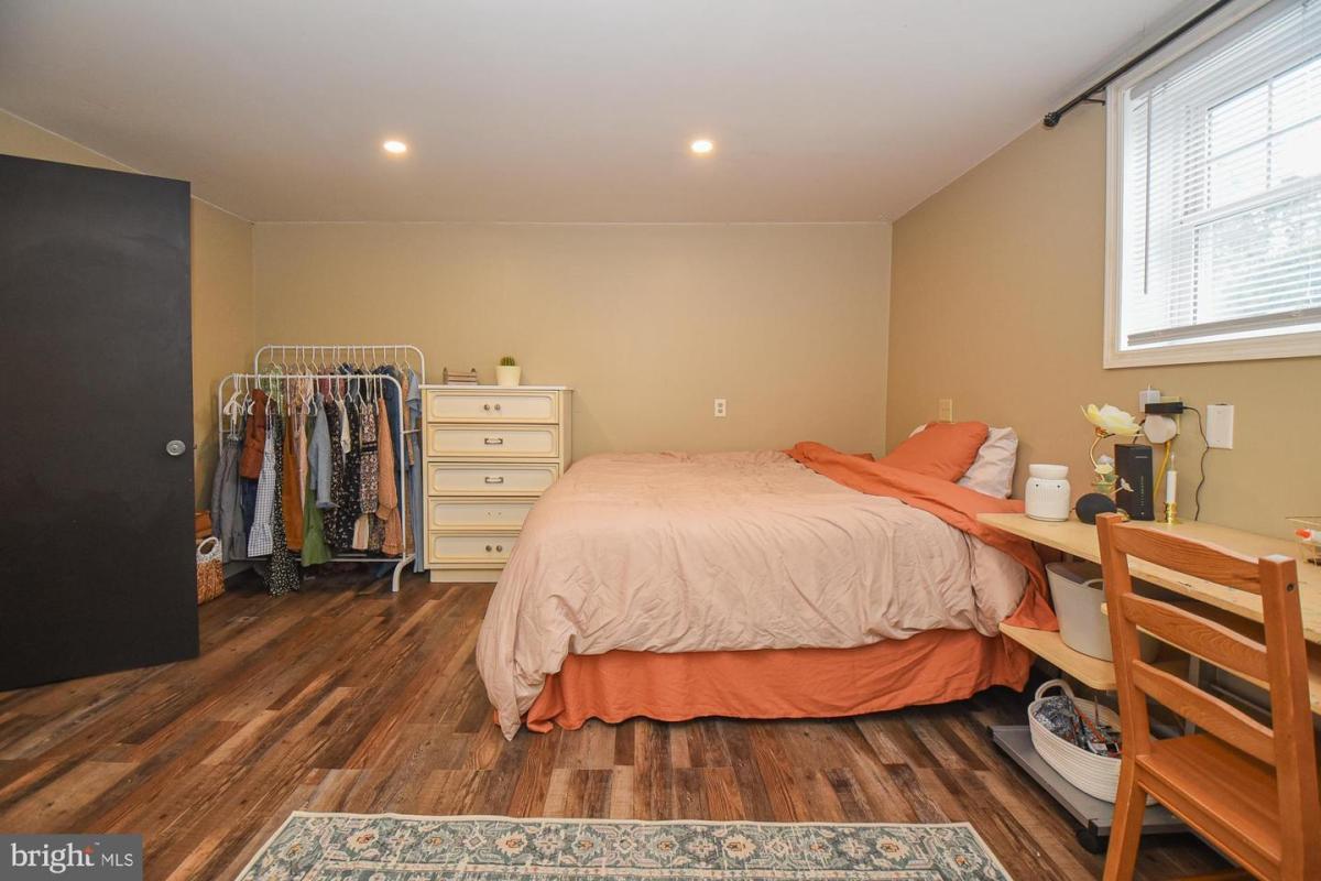 1114Bedford 39