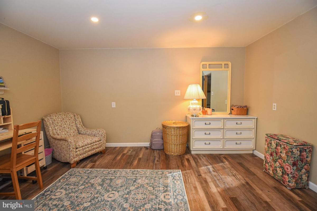 1114Bedford 41