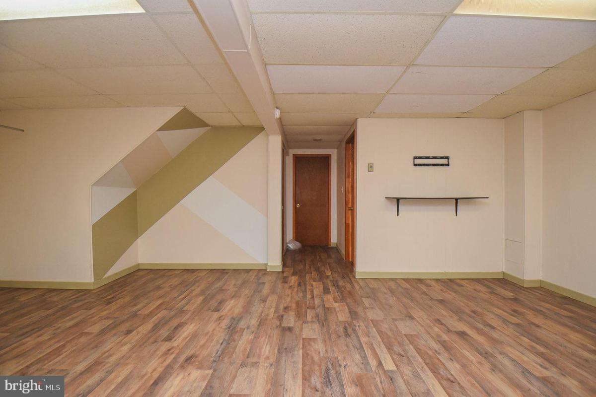 14410Barton 33
