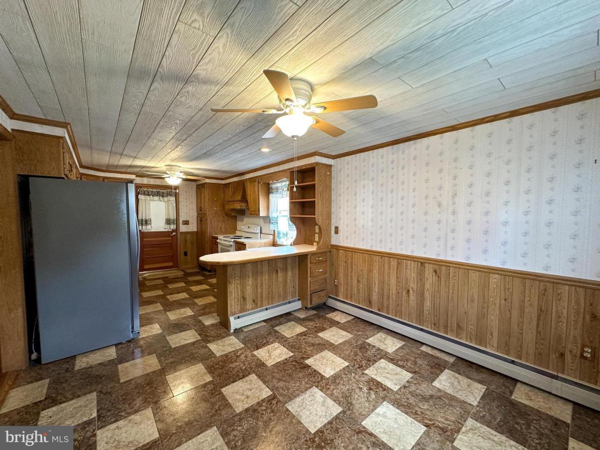 428Walnut 23