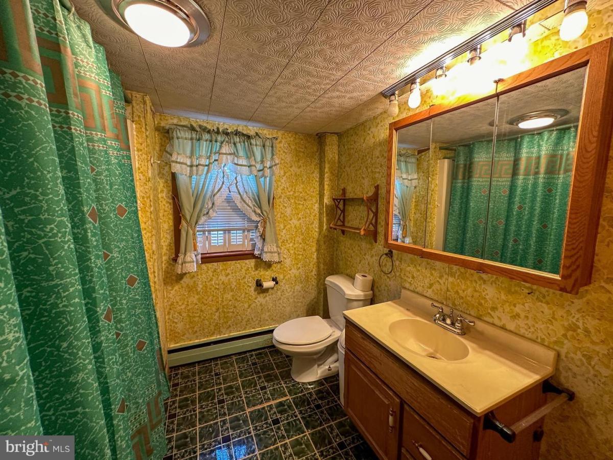 428Walnut 29