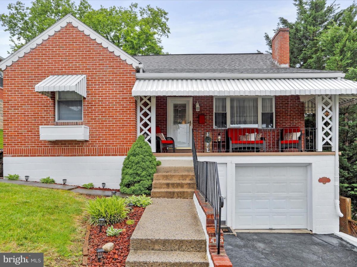 809Maplewood 01