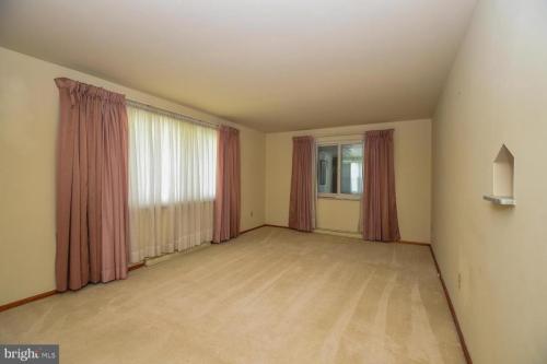 13710OleanderDr_09