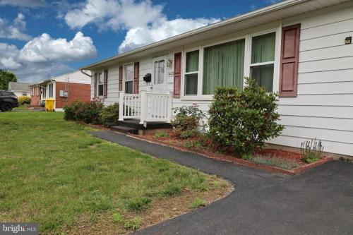 1425Lynmar_05