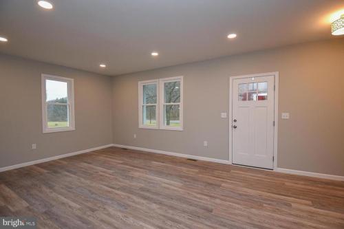 20305McMullen_06