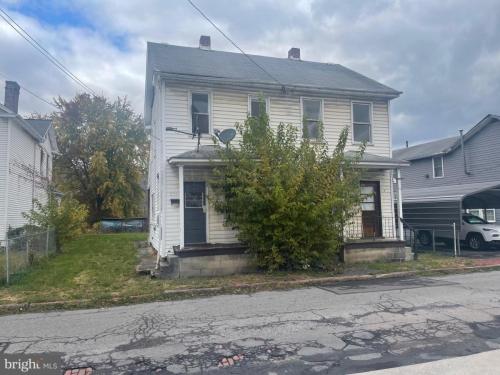 323Springdale_01