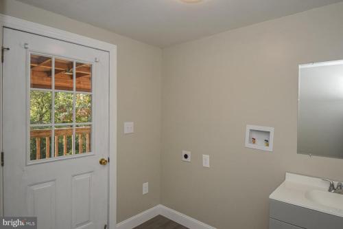 12006Amherst 12 (1)