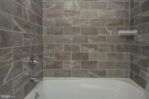 12006Amherst 15 (1)
