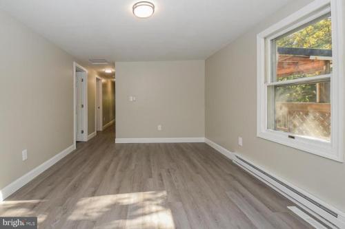 12006Amherst 21 (1)