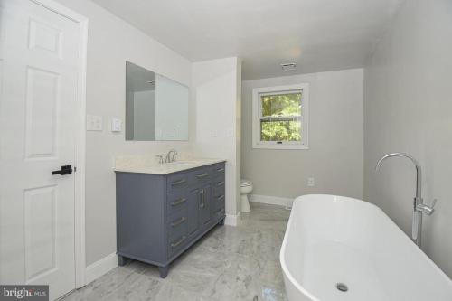 12006Amherst 31 (1)