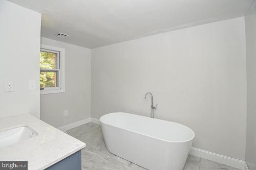 12006Amherst 32 (1)