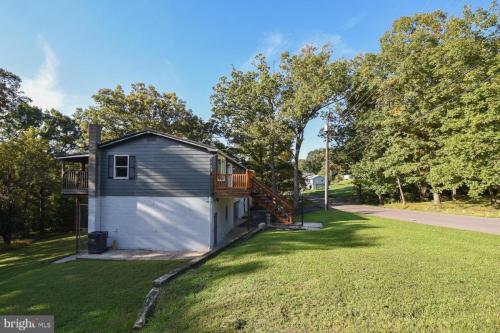 12006Amherst 44 (1)